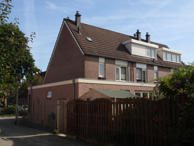 Zij- en achtergevel nieuw